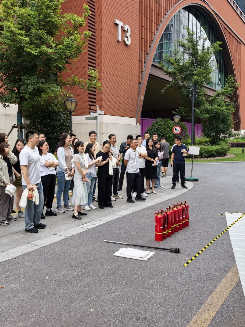 越秀地产东华区域上海公司消防演练